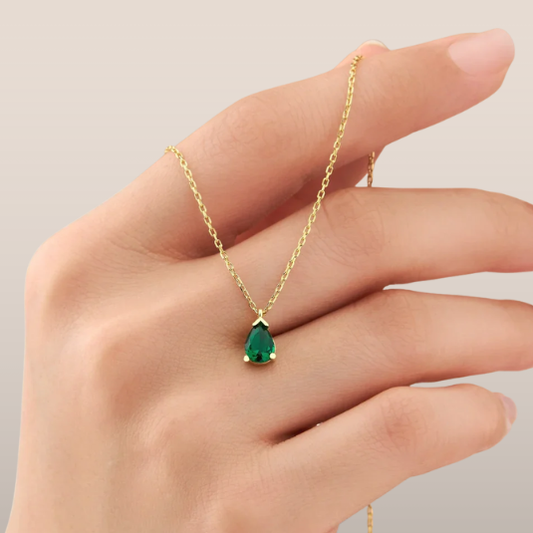 Dames Ketting – Fijne Ketting met Druppelvormige Groene Steen