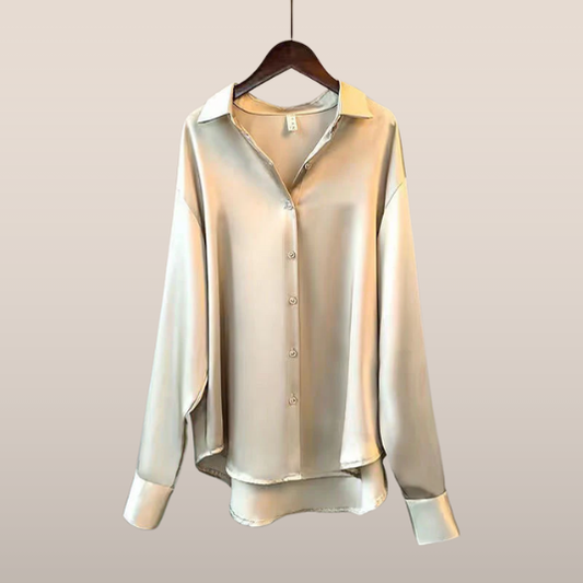 Maud – Satijnen Blouse met Knoopsluiting
