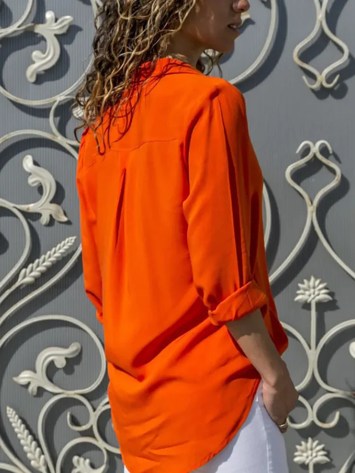 Elara – Satijnlook Blouse met Lange Mouwen