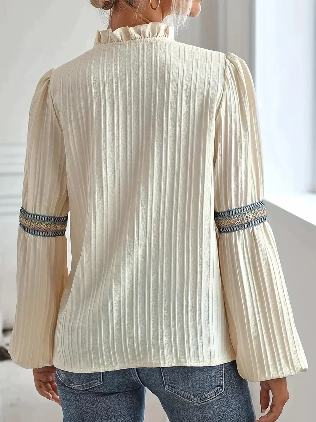 Isolde – Blouse met Borduurdetails