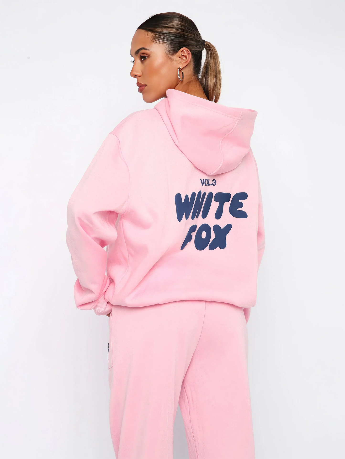 Lynn – Oversized Hoodie met Geborduurd Detail