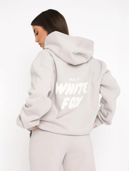 Lynn – Oversized Hoodie met Geborduurd Detail
