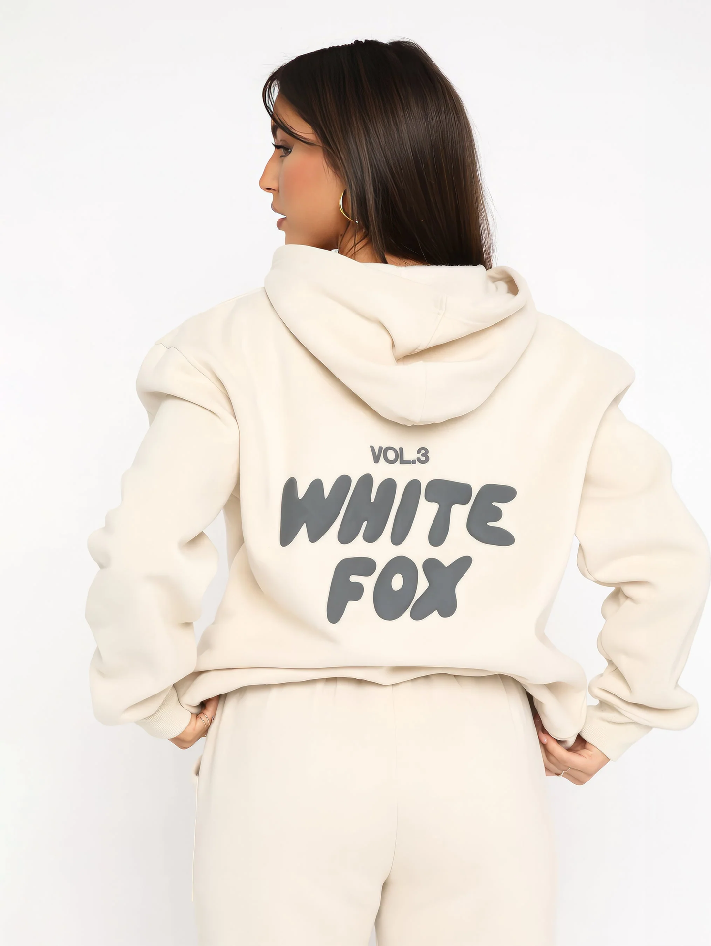 Lynn – Oversized Hoodie met Geborduurd Detail